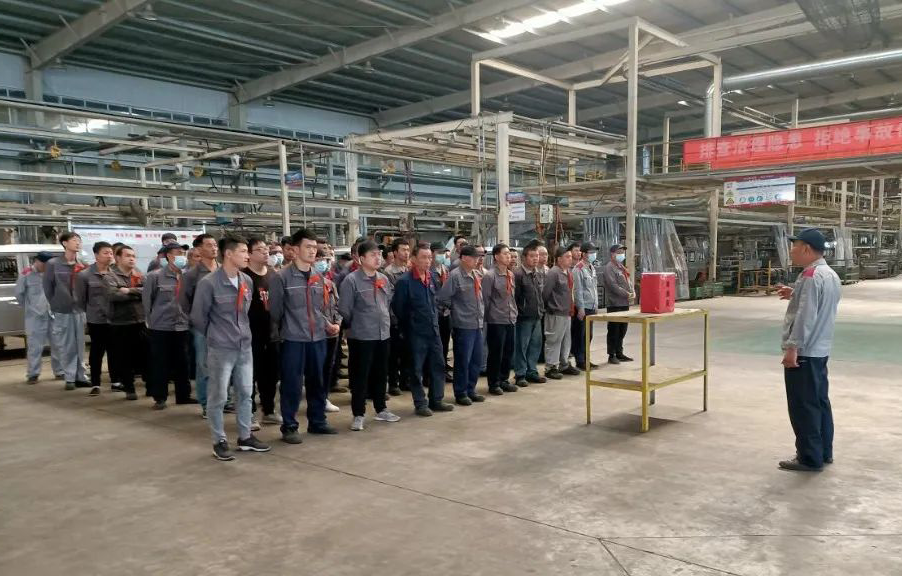 病魔無(wú)情、公司有愛(ài)——北京汽車制造廠黃驊基地為患病職工愛(ài)心捐款